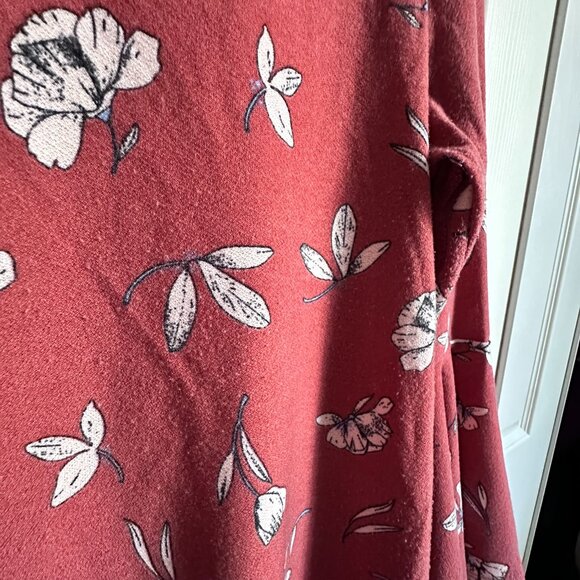 Dark Pink Floral Lauren Conrad Large Bell Sleeve Top, High Low Hem, Keyhole Back - Picture 7 of 12